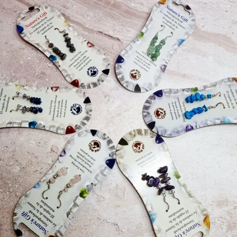 Uhani iz mineralov za eleganten stil