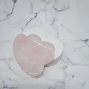 Roževec kot ploščica za nego obraza naj bo vaš pripomoček za lep začetek dneva