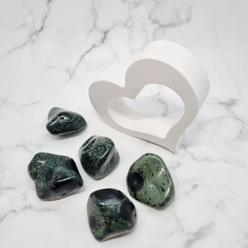 Močan kristal eldarit ali neubula za zdravljenje telesa