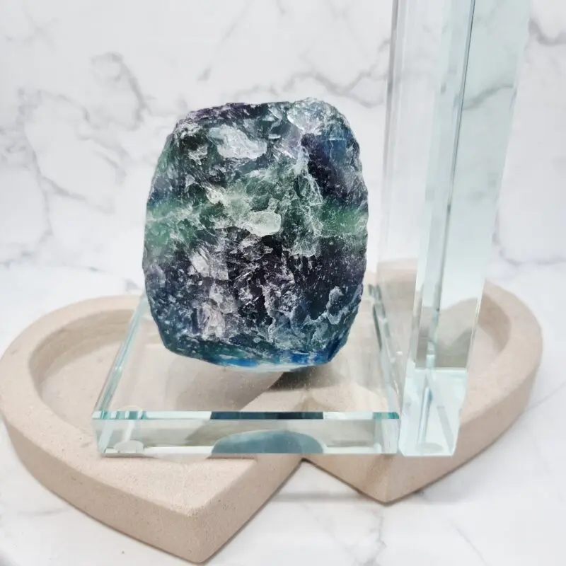 kristal flourit za doseganje šolskega uspeha in kristal kreativnosti