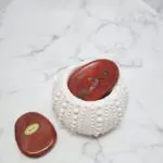 Kristali za polaganje na oči ali telo so pripomoček za vsak dan