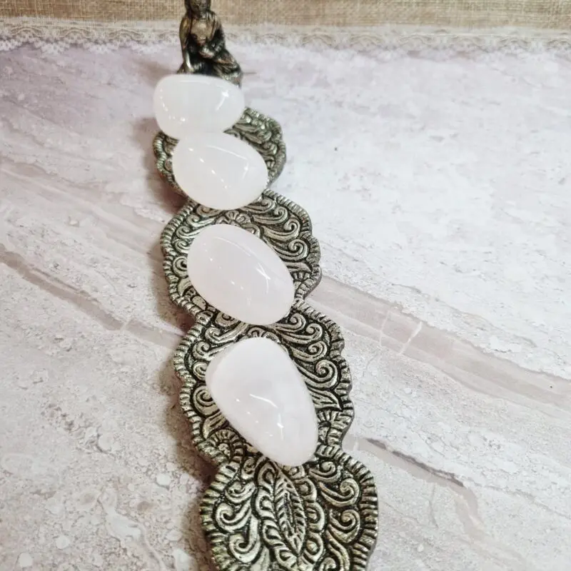 Roževec je kristal ljubezni in spodbuja delovanje srčne čakre