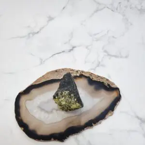 Peridot kristal 4x5 cm (Kopija)