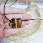 Obesek-slon-tigrovo-oko-1